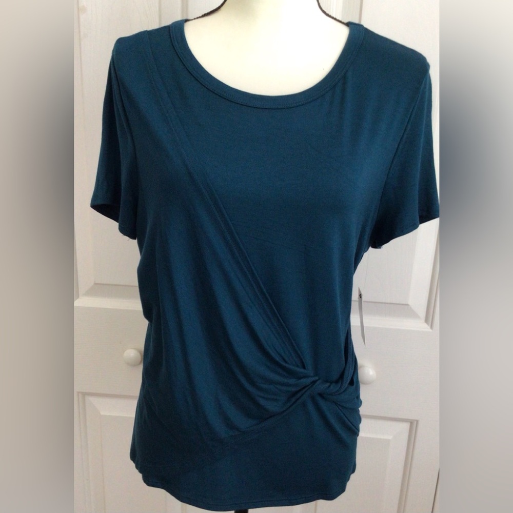Teal Women's Top with Twist Detail.  NWT